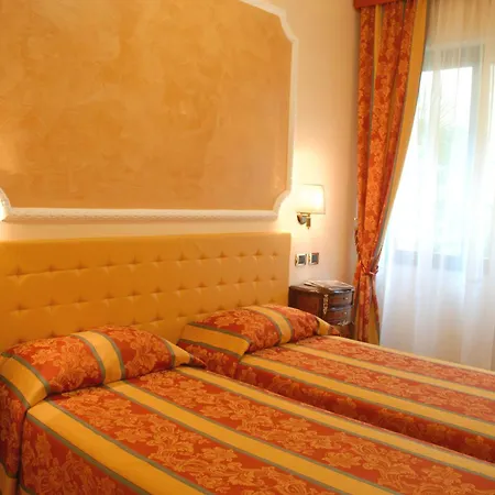Hotel Mondial