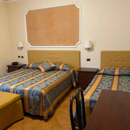 Отель Mondial Рапалло