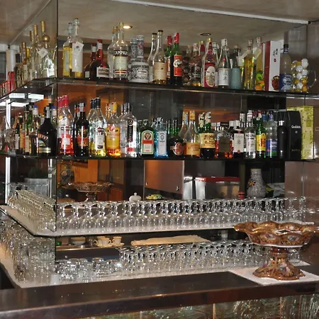 Mondial Отель 3*