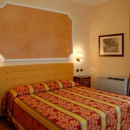 Hotell Mondial 3*